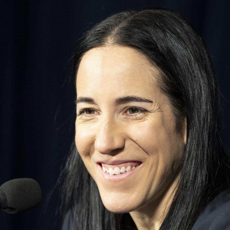 Hall of Famer Caroline Ouellette joins PWHL's Victoire as full-time assistant coach